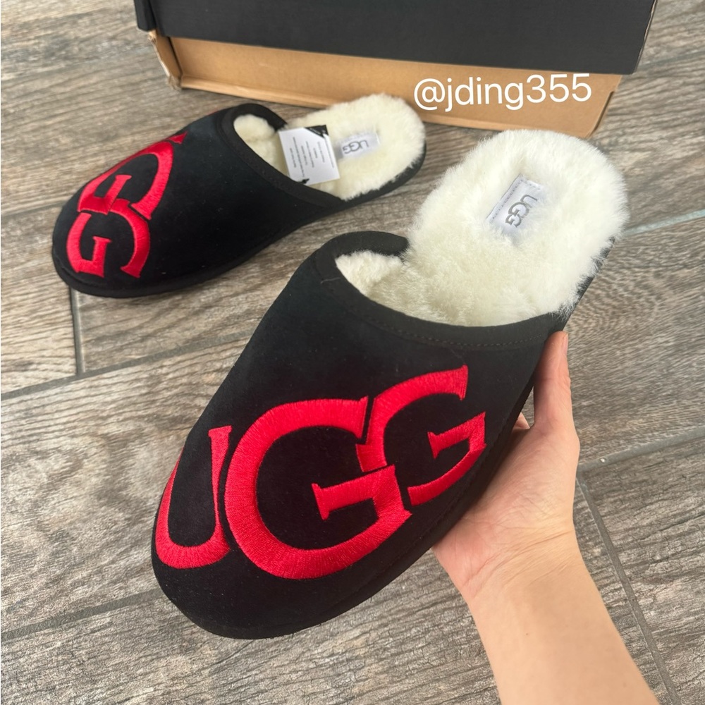 M10 Brand New UGG Scuff Logo Men’s Slippers “Black Red” - Picture 2 of 6